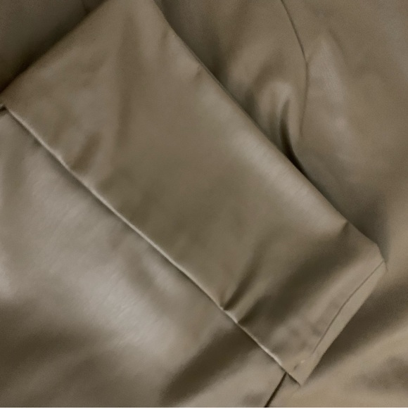 NWT! Zara Faux Leather Long Jumpsuit. Color Khaki. Size: XS. Gold Snap Buttons - Picture 16 of 16